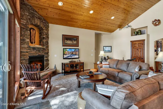 $2,695,000 | 7404 South Panorama View Drive, Harrison, ID 83833