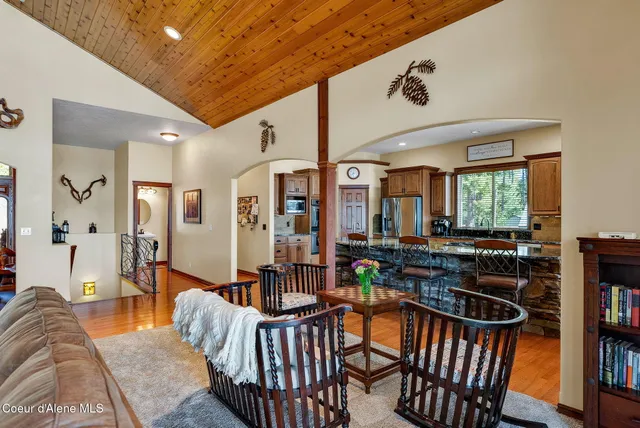 $2,695,000 | 7404 South Panorama View Drive, Harrison, ID 83833