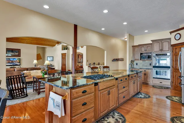 $2,695,000 | 7404 South Panorama View Drive, Harrison, ID 83833