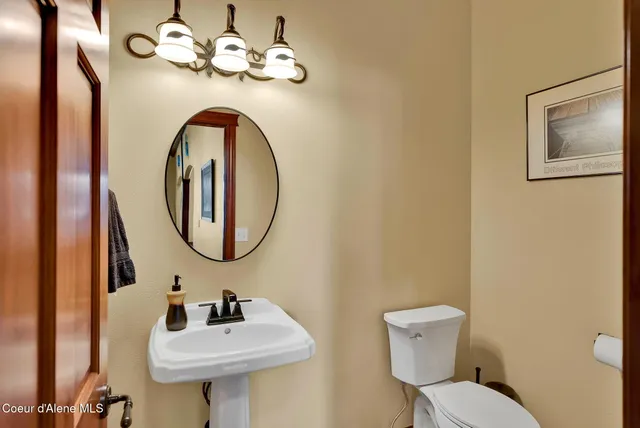 $2,695,000 | 7404 South Panorama View Drive, Harrison, ID 83833