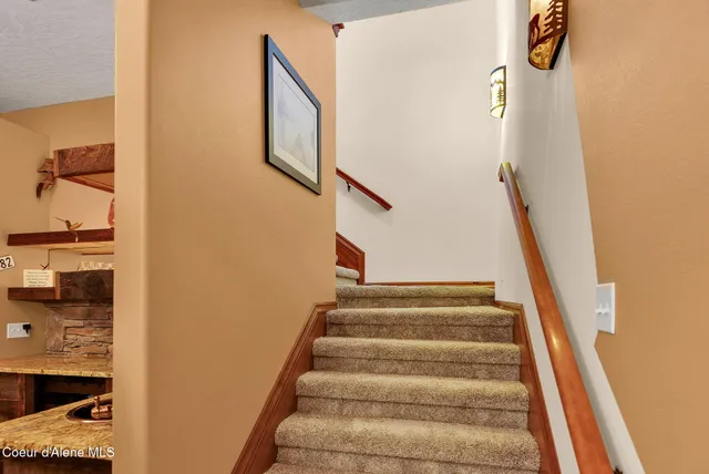 $2,695,000 | 7404 South Panorama View Drive, Harrison, ID 83833