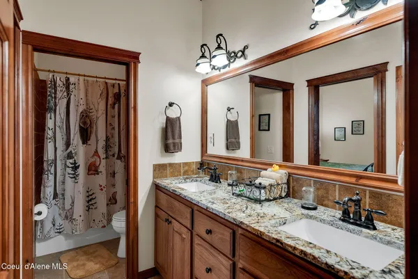 $2,695,000 | 7404 South Panorama View Drive, Harrison, ID 83833