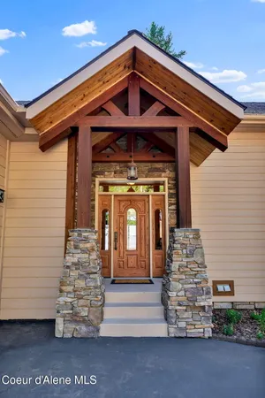 $2,695,000 | 7404 South Panorama View Drive, Harrison, ID 83833