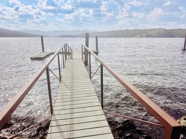 $2,695,000 | 7404 South Panorama View Drive, Harrison, ID 83833