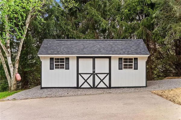 $650,000 | 107 Union Church Road, Mars, PA 16046