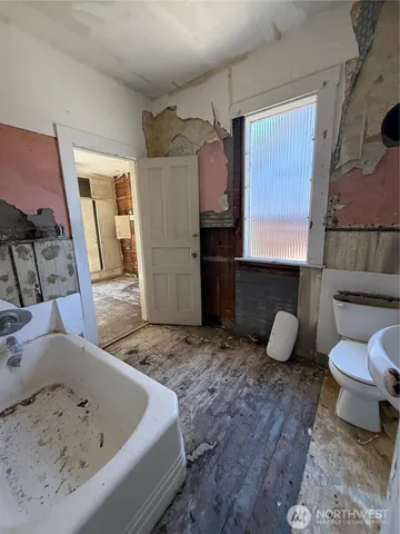 a view of a storage & utility room