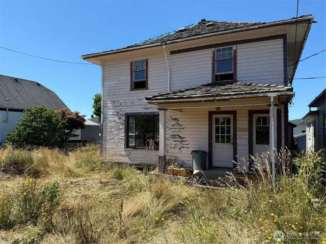 $149,000 | 222 12th Street, Raymond, WA 98577