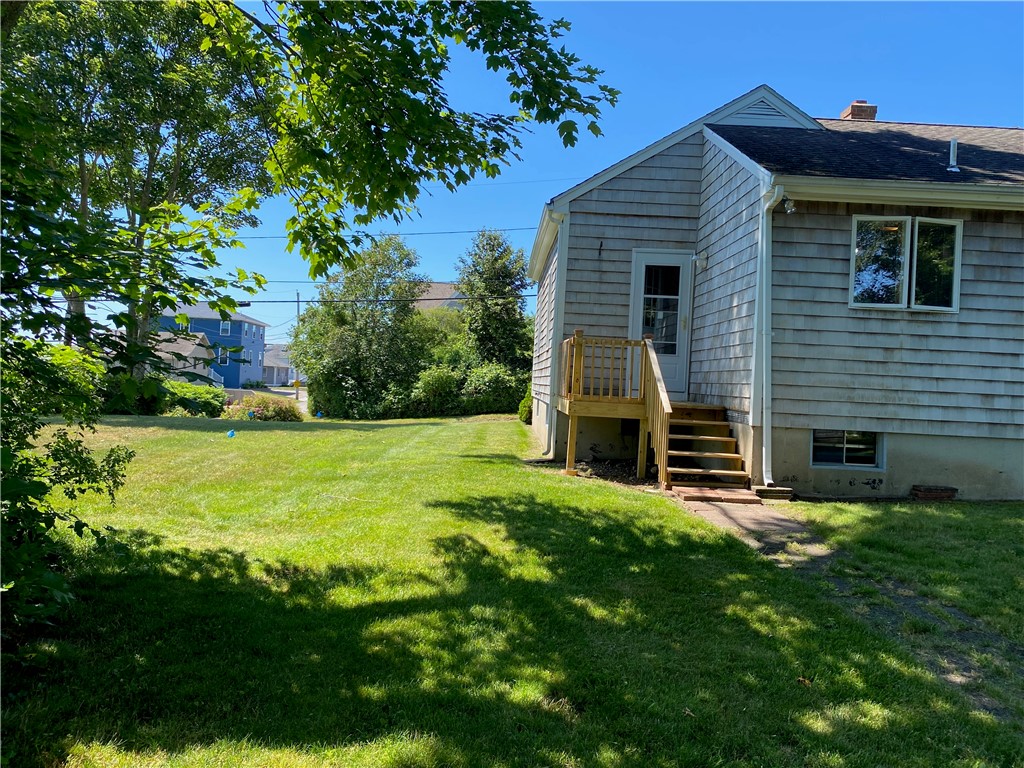 13 Cove Road Westerly, RI 02891 - Photo 3 of 41