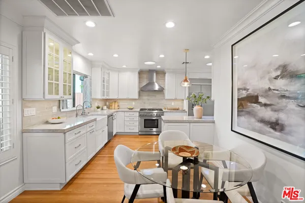 $1,699,000 | 11552 Hesby Street, Valley Village, CA 91601
