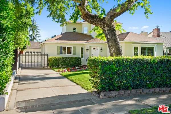 $1,699,000 | 11552 Hesby Street, Valley Village, CA 91601
