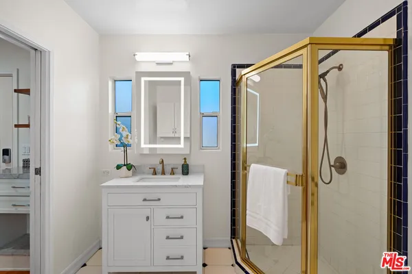 $1,699,000 | 11552 Hesby Street, Valley Village, CA 91601