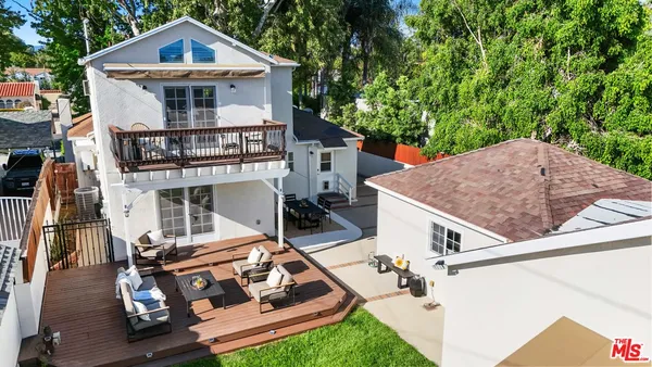 $1,699,000 | 11552 Hesby Street, Valley Village, CA 91601