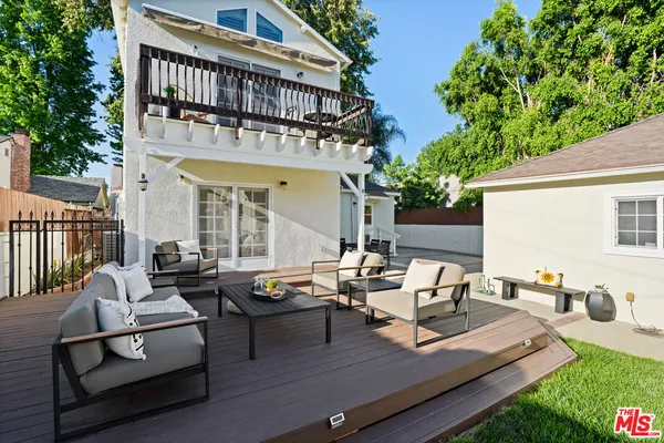 $1,699,000 | 11552 Hesby Street, Valley Village, CA 91601