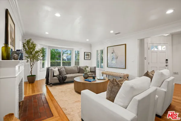 $1,699,000 | 11552 Hesby Street, Valley Village, CA 91601