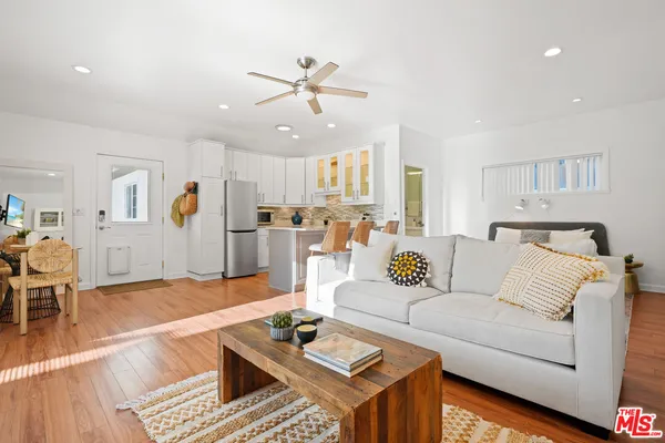 $1,699,000 | 11552 Hesby Street, Valley Village, CA 91601