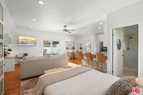 $1,699,000 | 11552 Hesby Street, Valley Village, CA 91601