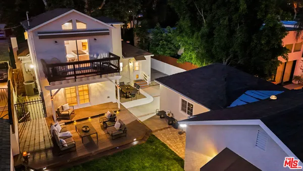 $1,699,000 | 11552 Hesby Street, Valley Village, CA 91601