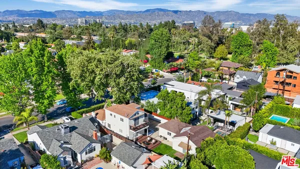 $1,699,000 | 11552 Hesby Street, Valley Village, CA 91601