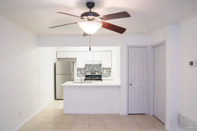 $960 | 11610 Vance Jackson, Unit 981, San Antonio, TX 78230