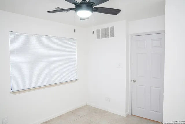 $960 | 11610 Vance Jackson, Unit 981, San Antonio, TX 78230