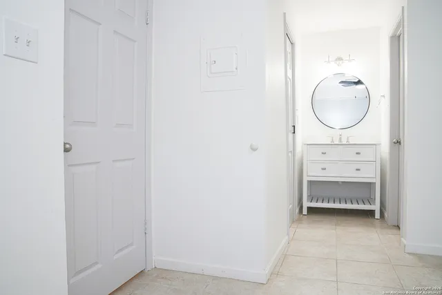 $960 | 11610 Vance Jackson, Unit 981, San Antonio, TX 78230