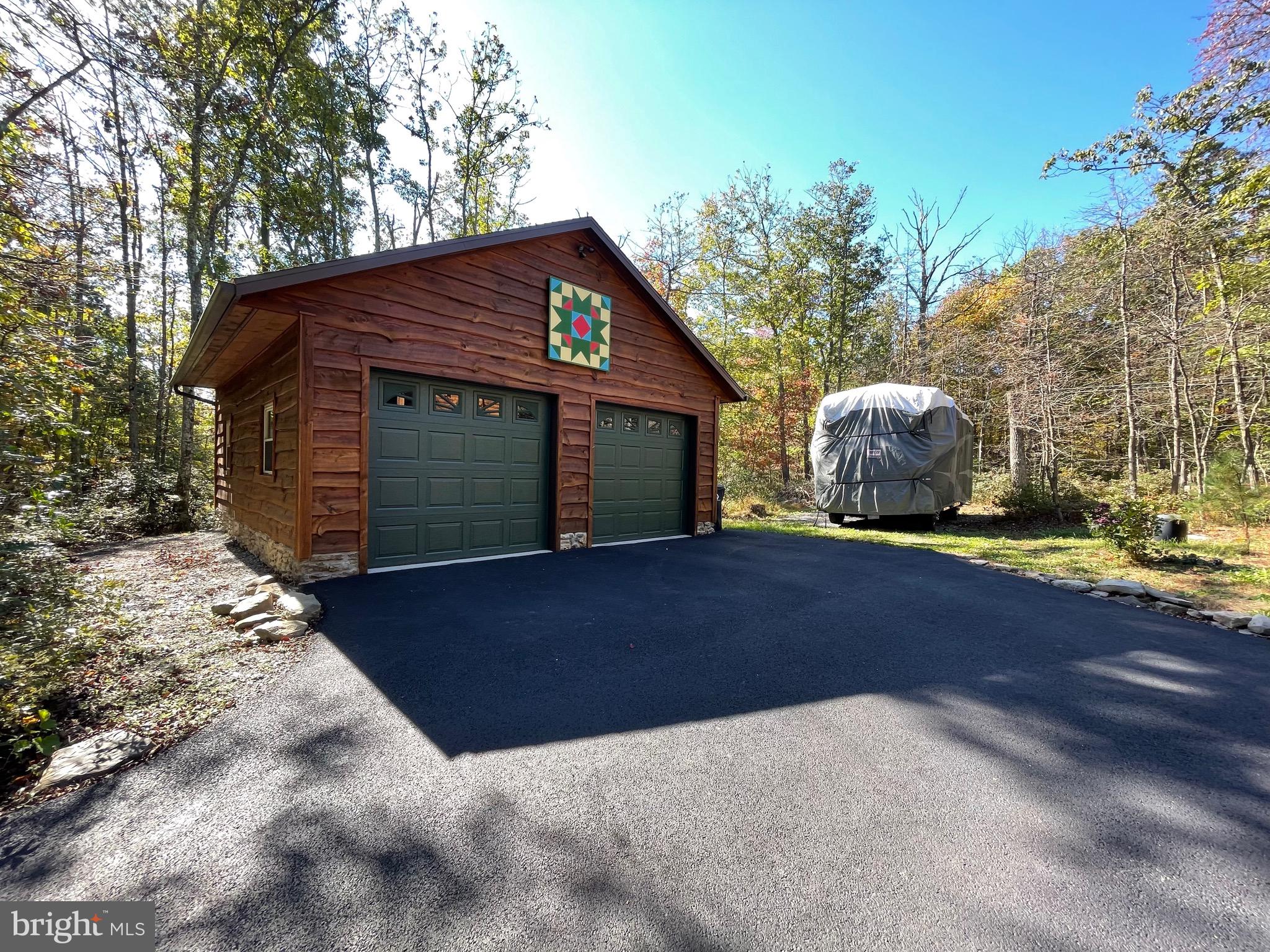 84 Loop Road Biglerville, PA 17307 - Photo 2 of 41 Gallery Image 2