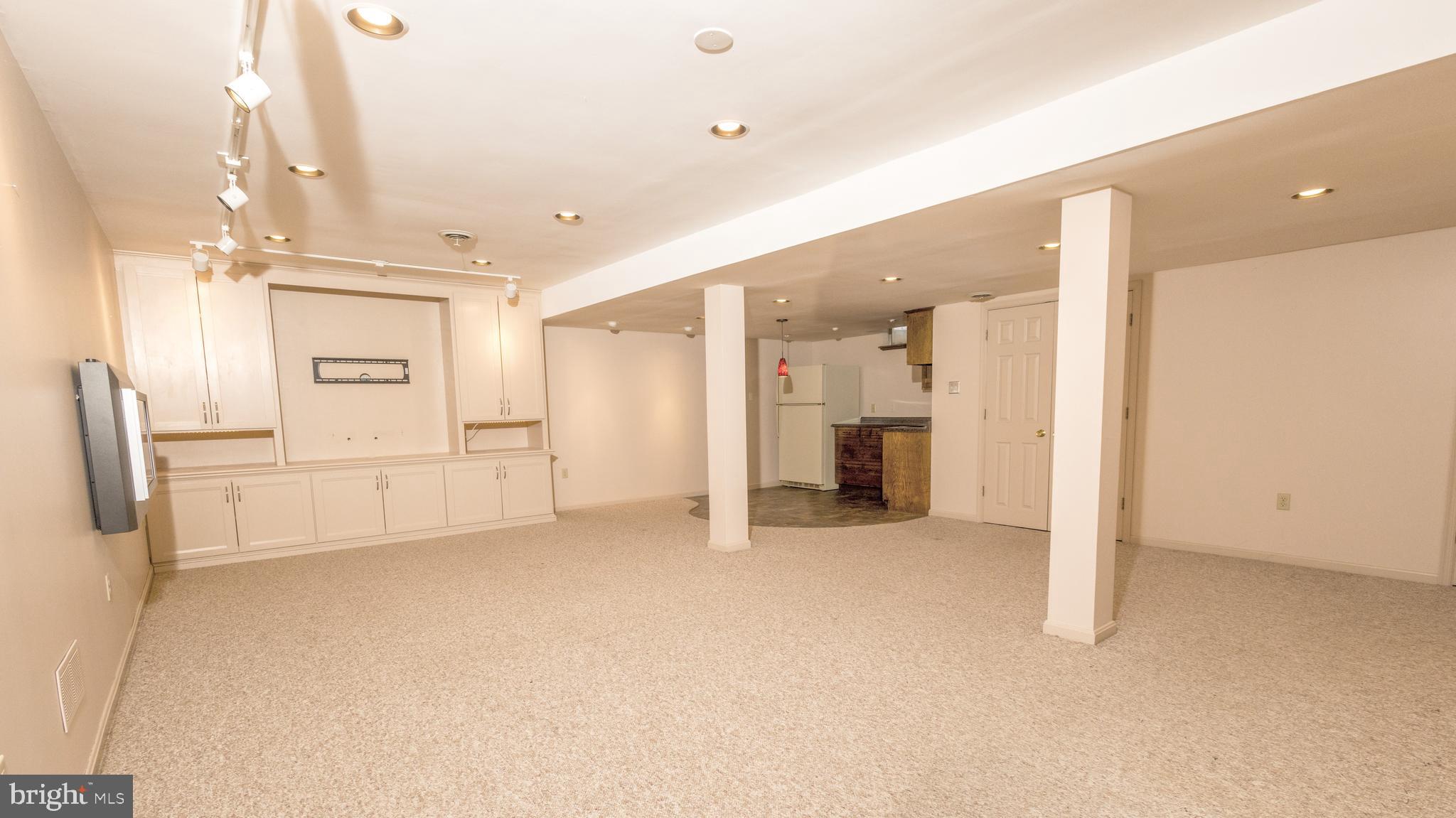 1755 Colony Drive Reading, PA 19610 - Photo 28 of 32