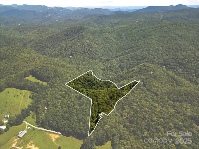 a view of a tennis court