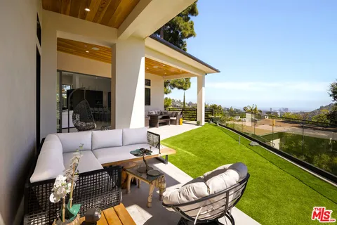 $6,395,000 | 1367 Casiano Road, Los Angeles, CA 90049