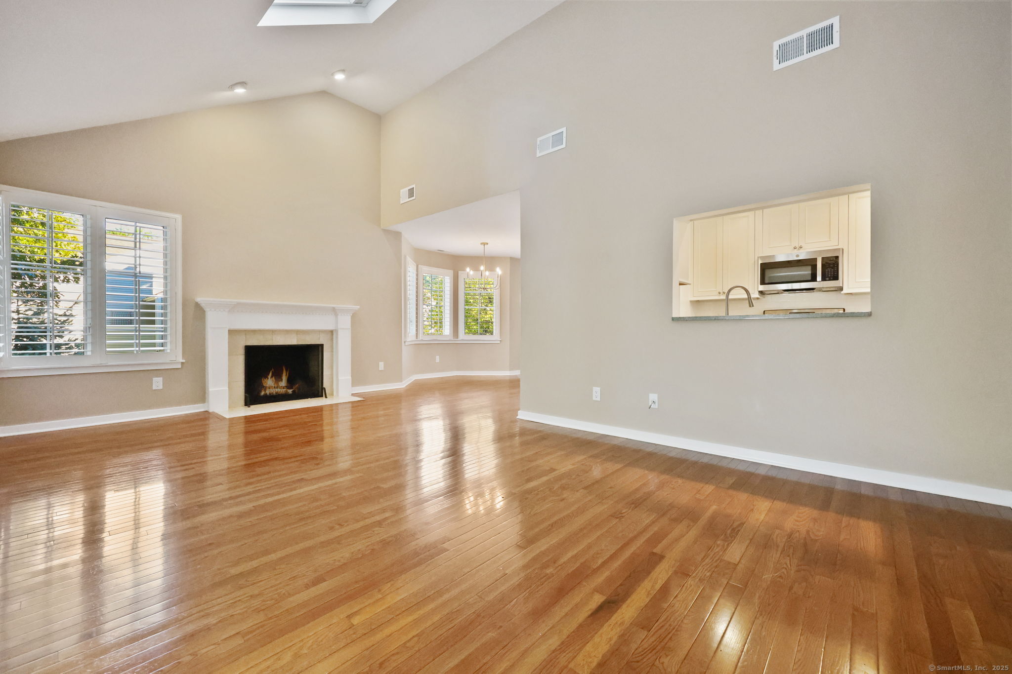 51 Hale Lane, Unit 51 Darien, CT 06820 - Photo 4 of 24