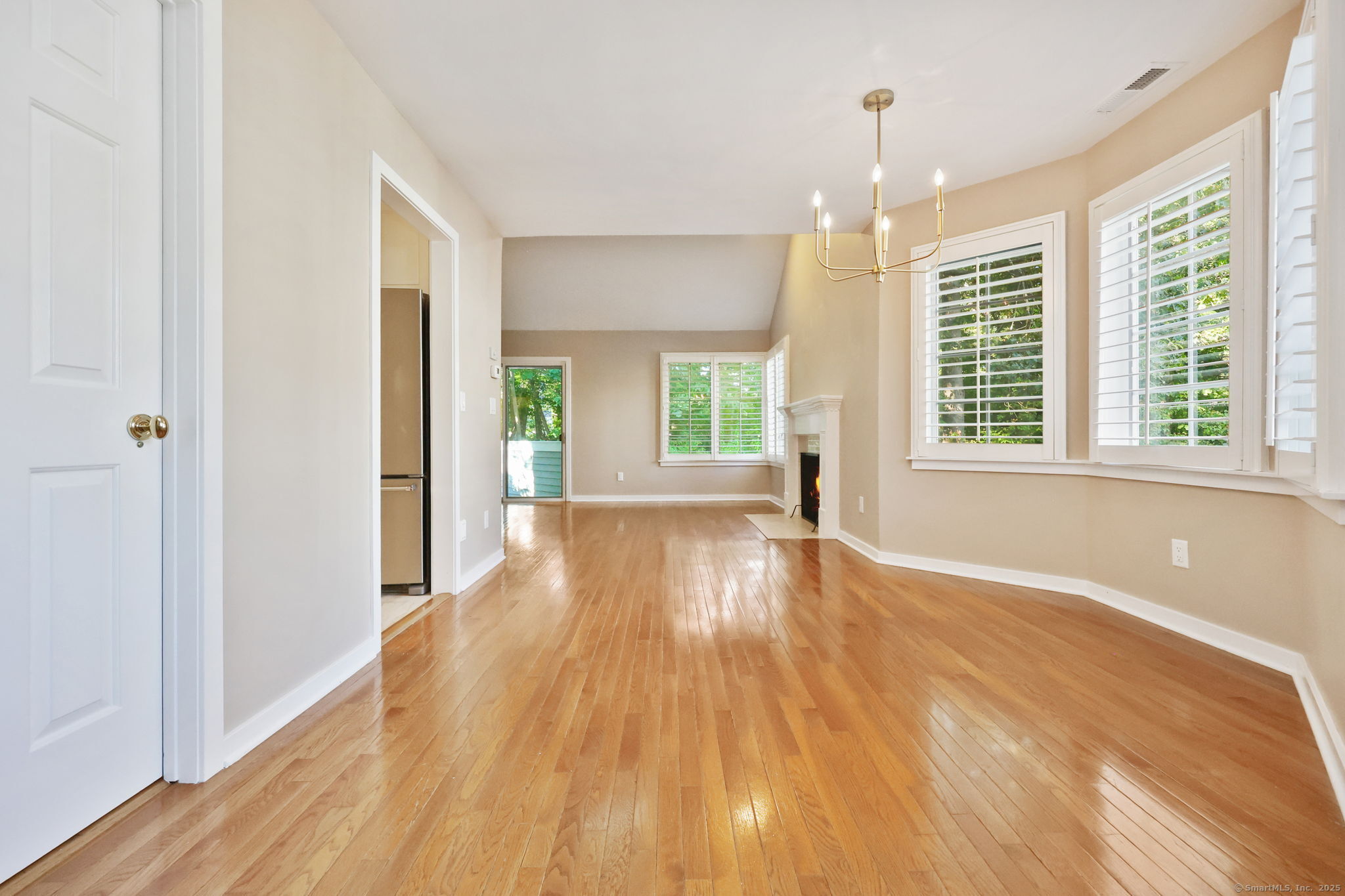 51 Hale Lane, Unit 51 Darien, CT 06820 - Photo 8 of 24