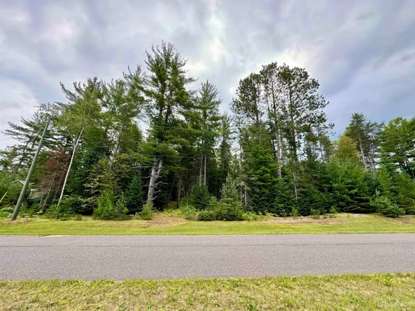 $99,000 | 106 Quandt Trail, Marquette, MI 49855