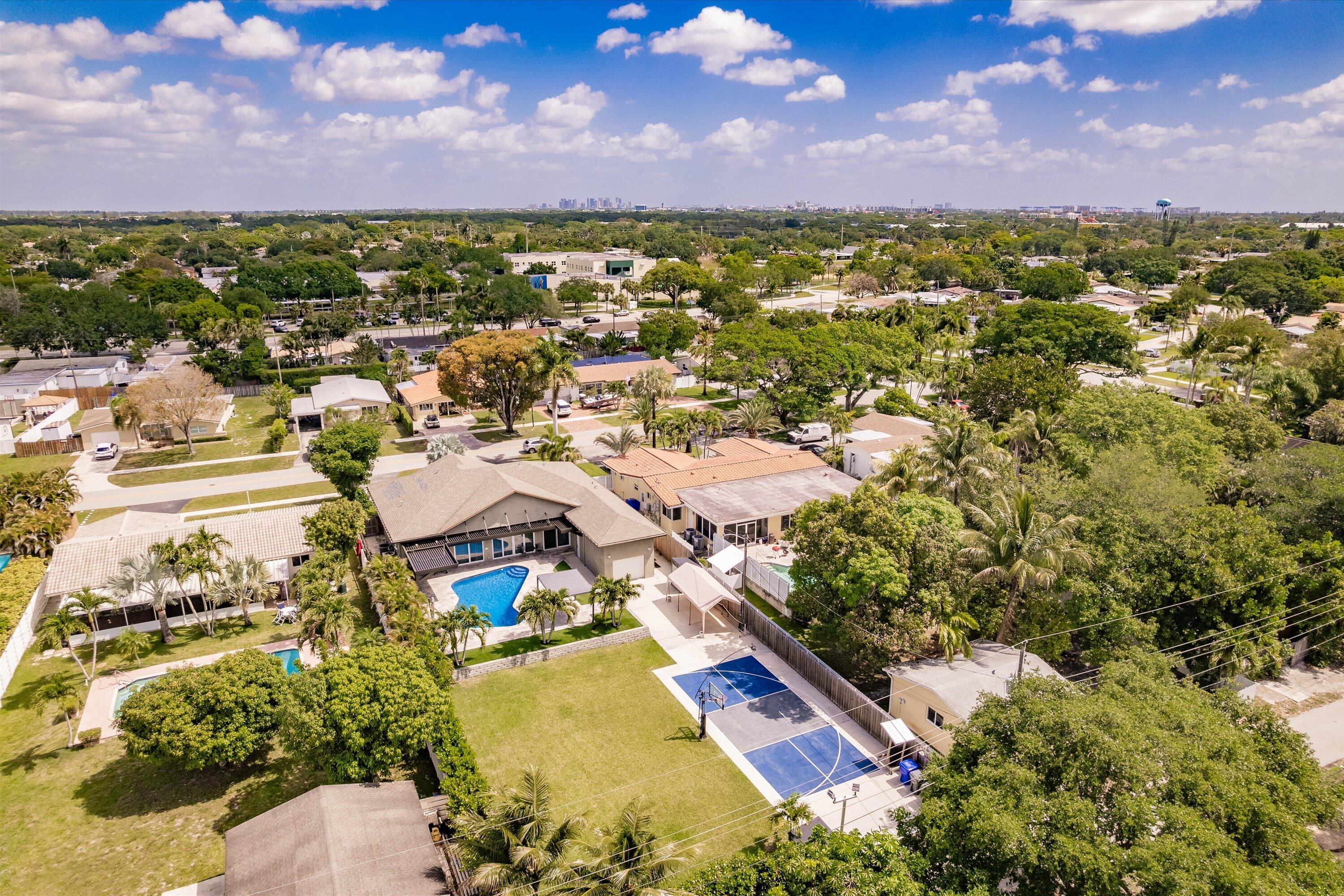 3600 South Longfellow Circle Hollywood, FL 33021 - Photo 37 of 39 37-Drone Photo 004