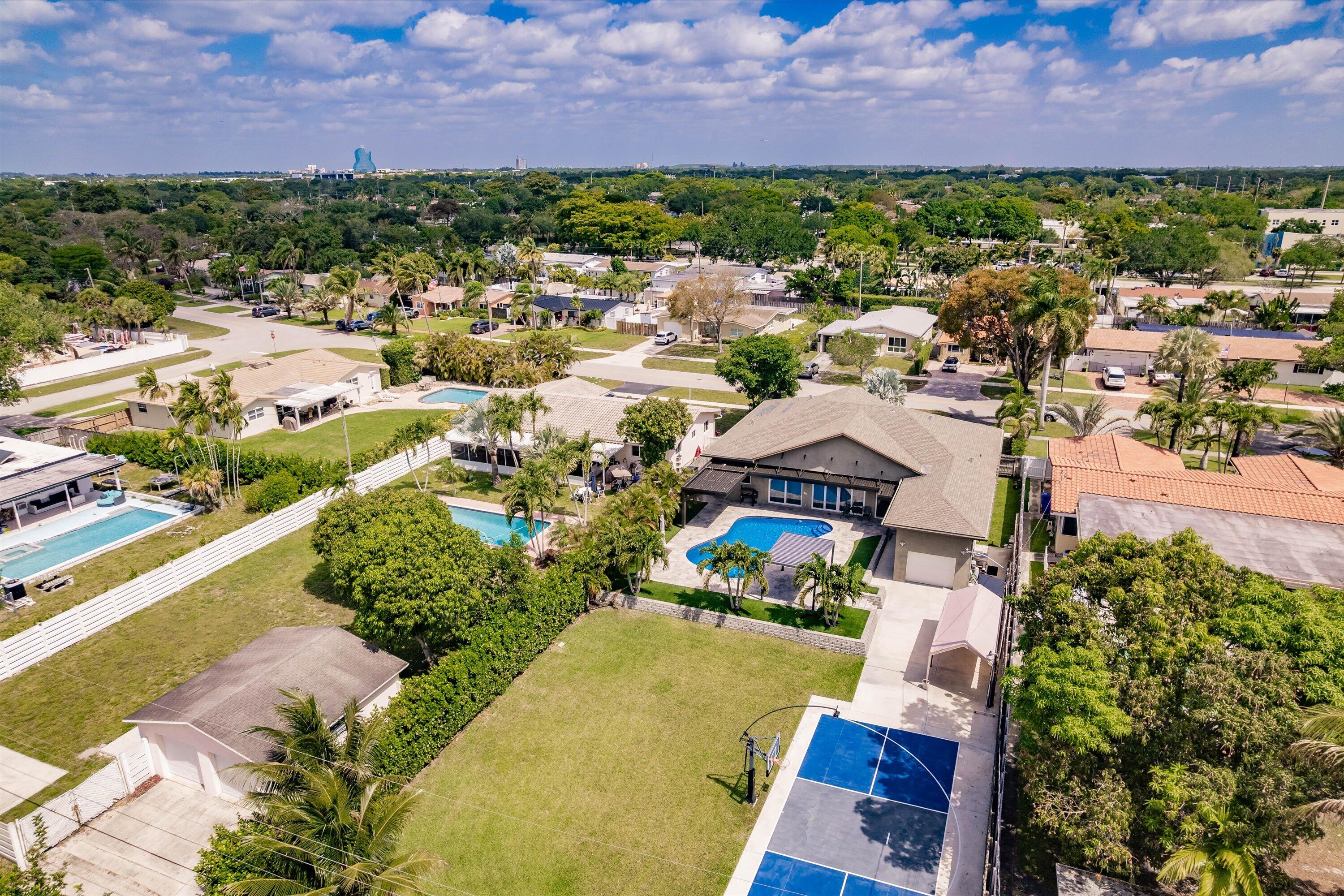 3600 South Longfellow Circle Hollywood, FL 33021 - Photo 38 of 39 38-Drone Photo 005