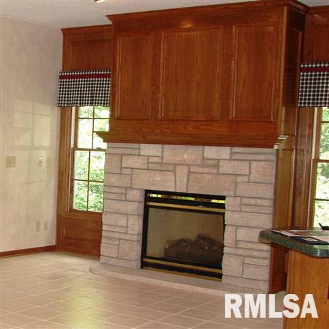6758 Ridges Court Bettendorf, IA 52722 - Photo 4 of 9 Gallery Image 4