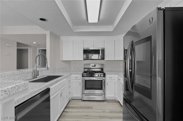 $3,295 | 7652 Botany Bay Drive, Las Vegas, NV 89128