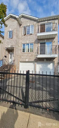 $3,000 | 655 4th Street, Newark, NJ 07107