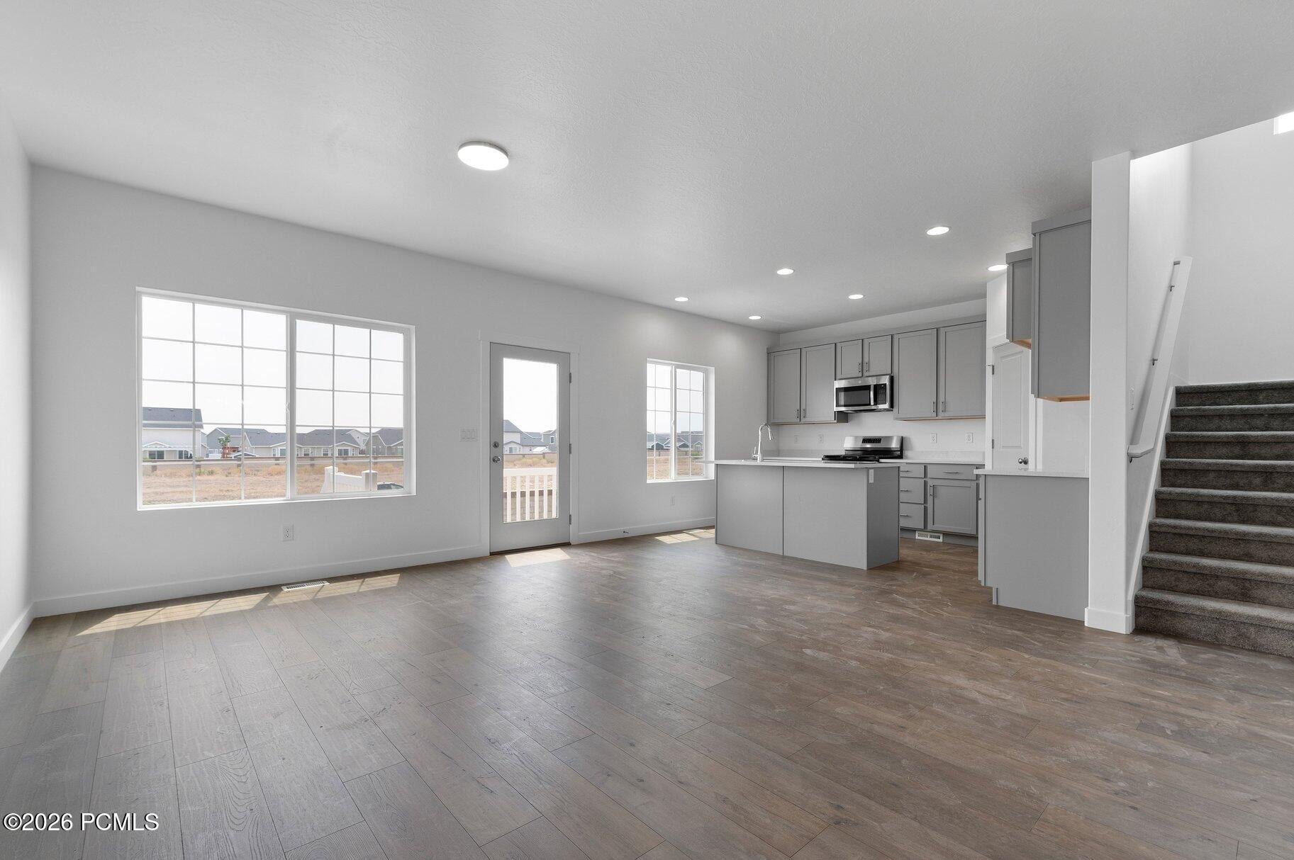 801 Pinyon Crest Road Coalville, UT 84017 - Photo 3 of 19 Gallery Image 3