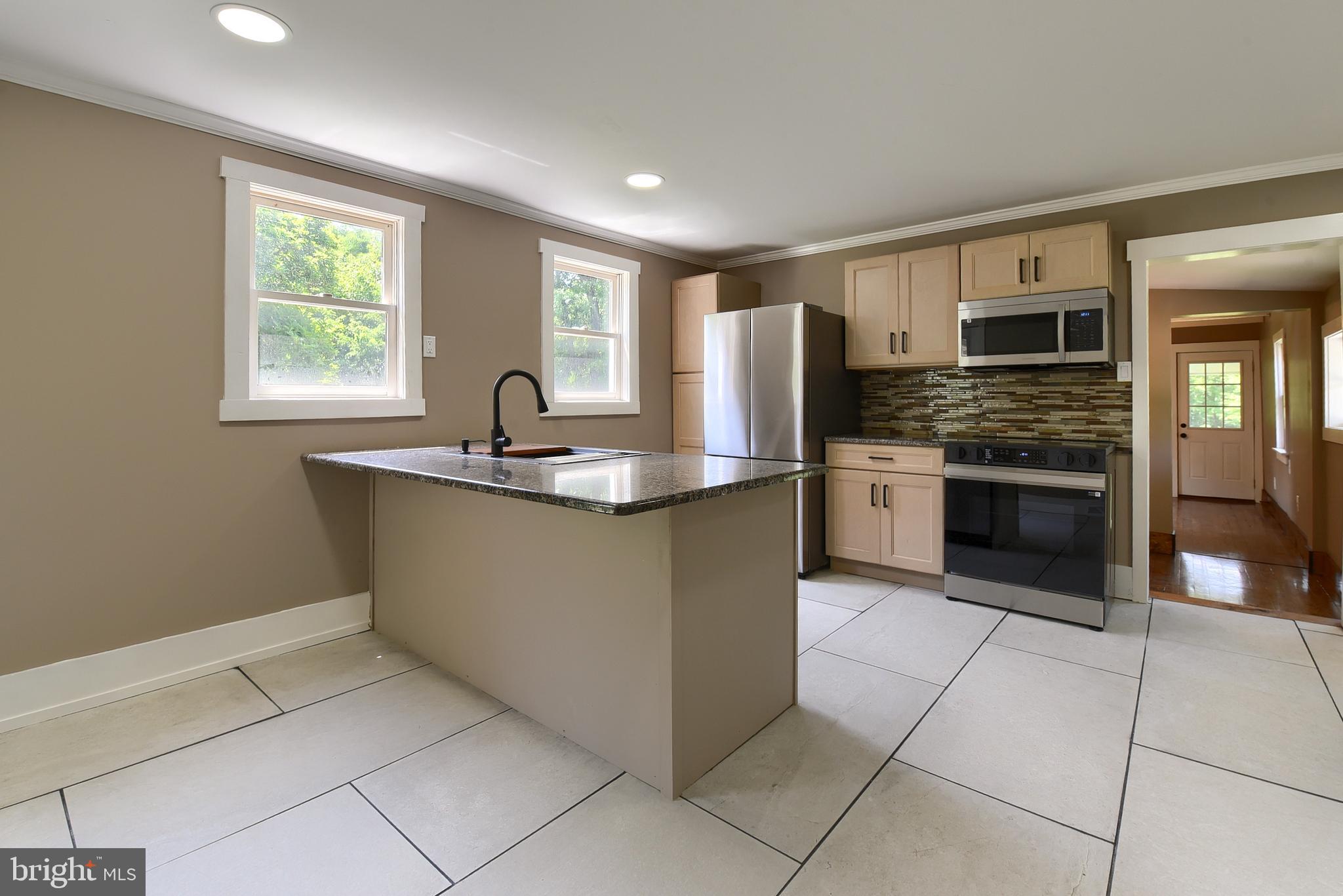 21 North York Road Dillsburg, PA 17019 - Photo 13 of 36
