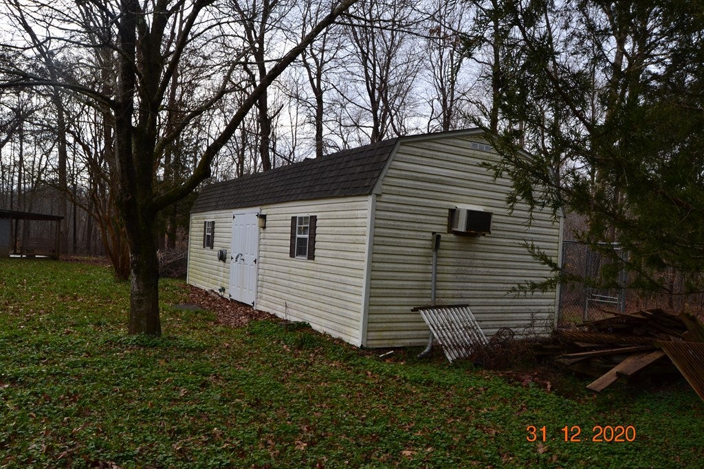 475 Trailer Park Road Victoria, VA 23974 - Photo 10 of 50 Gallery Image 10