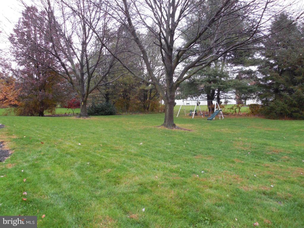 115 Milton Circle Lititz, PA 17543 - Photo 23 of 25 Gallery Image 23