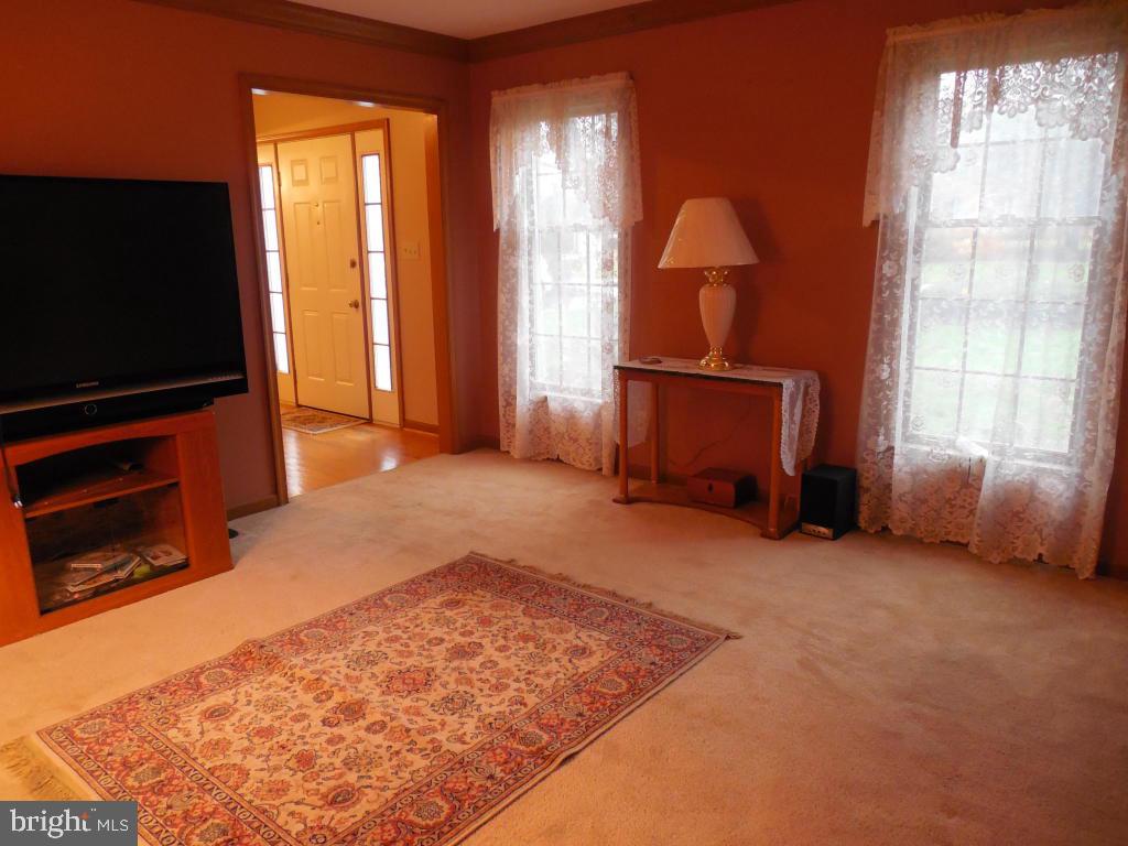 115 Milton Circle Lititz, PA 17543 - Photo 6 of 25 Gallery Image 6