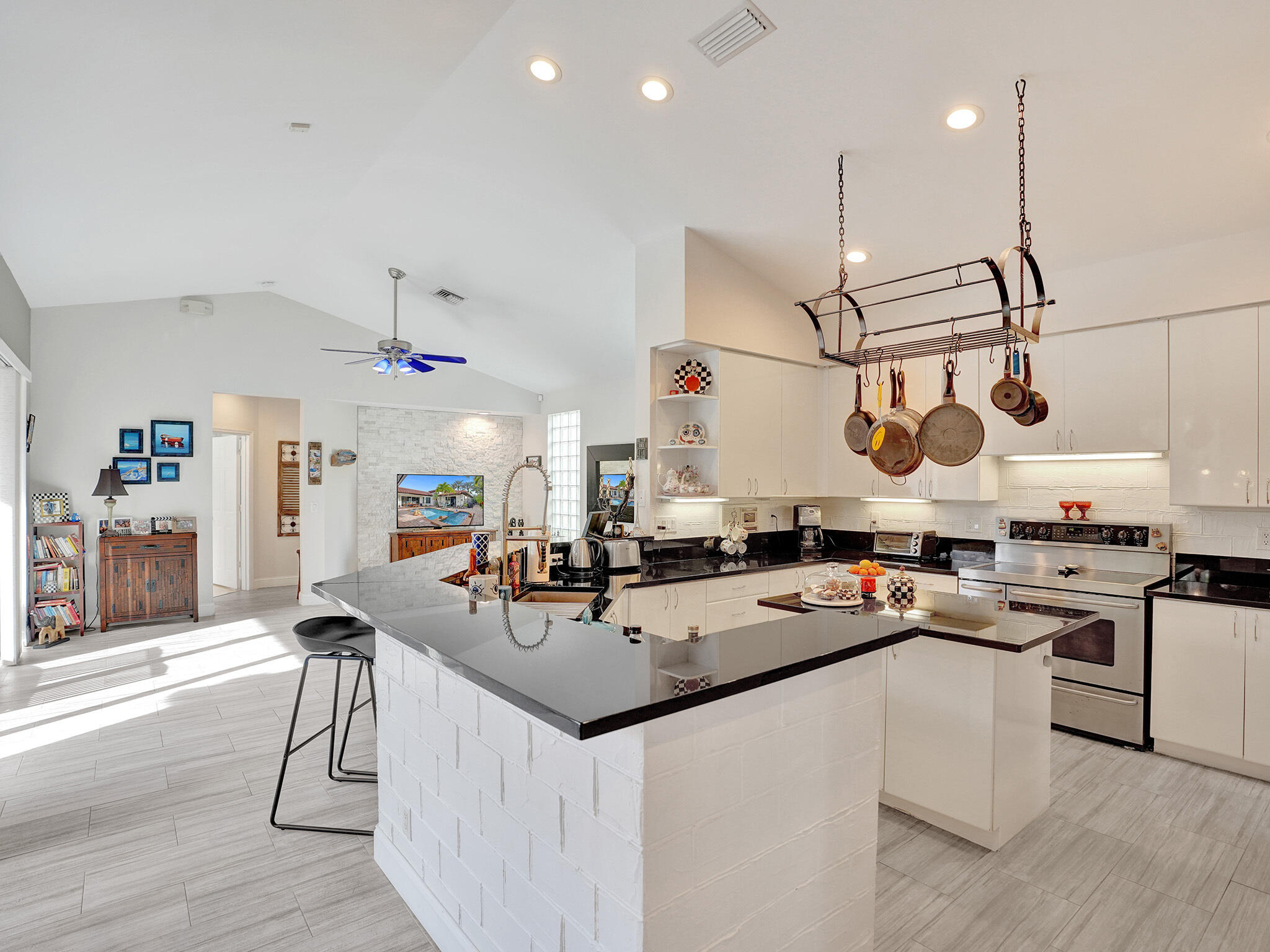 6294 Northwest 23rd Street Boca Raton, FL 33434 - Photo 27 of 70 DSC07161