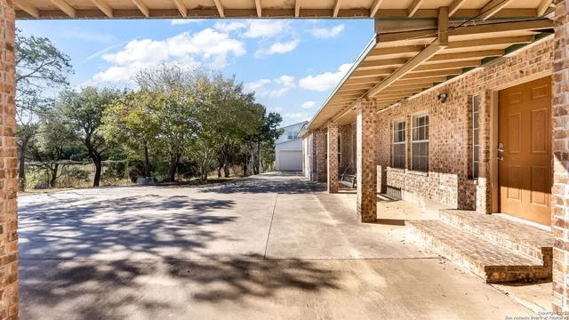 $1,900 | 29266 Farm To Market Road 3009, New Braunfels, TX 78132
