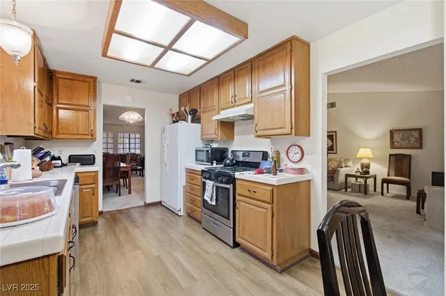 $412,500 | 6232 Heather Mist Lane, Las Vegas, NV 89108