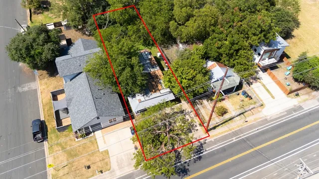 $450,000 | 2909 East 5th Street, Austin, TX 78702