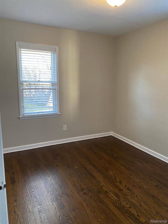 786 Cambridge Road Berkley, MI 48072 - Photo 6 of 22