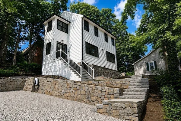 $1,175,000 | 9 Ledge Street, Melrose, MA 02176