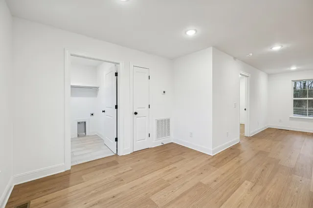 $305,000 | 1085 Landing Lane, Adams, TN 37010