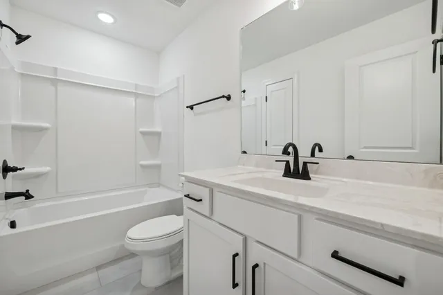 $305,000 | 1085 Landing Lane, Adams, TN 37010